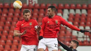 Jorge Jesus explica por que motivo deu a braçadeira a Vertonghen com Jardel de início