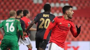 A crónica do Standard Liège-Benfica, 2-2: segundo a contar do meio