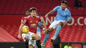 Neville e o dérbi de Manchester: «Se Mourinho treinasse uma destas equipas estaríamos a 'matá-lo'»