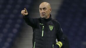 Pako Ayestarán: «Perdemos um jogo mas ganhámos um plantel»