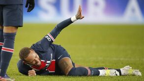 Neymar sem fratura mas teme-se lesão nos ligamentos
