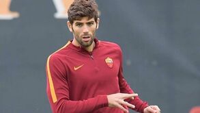 Defesa da Roma preocupado com o Sp. Braga: «Não vai ser fácil passarmos à próxima fase»