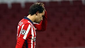 As imagens do momento de 'azia' de João Félix no dérbi de Madrid