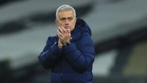 Ex-jogador do Tottenham deslumbrado: «Mourinho trouxe o seu toque mágico»
