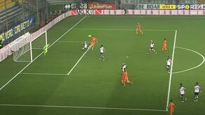 Salto tremendo e golo de cabeça: Cristiano Ronaldo volta a mostrar que 'não tem 35 anos'