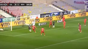 Seferovic centrou com o pé direito e Everton fez o segundo golo do Benfica em Barcelos
