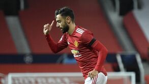 «Excelente mais uma vez»: imprensa inglesa rendida à exibição de Bruno Fernandes