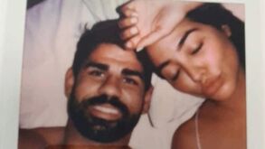 Encontradas fotos íntimas de Gabriel Jesus e Diego Costa: nus 'escondidos' em Bíblia