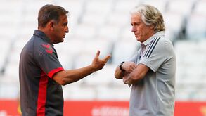 Carvalhal e as 'meias' da Allianz Cup: «Eram três adversários que 'venha o diabo e escolha'»