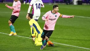 Messi supera recorde de Pelé e faz história no futebol mundial