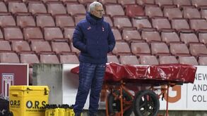 Mourinho descontente com Dele Alli: «É suposto não criar problemas para a nossa equipa»