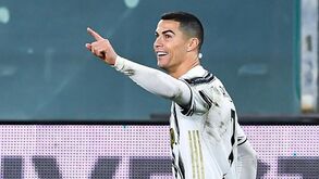 Inevitável Cristiano Ronaldo comanda armada portuguesa nos 100 melhores do 'The Guardian'