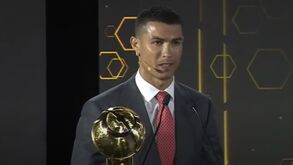 Cristiano Ronaldo após ser eleito o Jogador do Século: «Motiva-me para continuar»