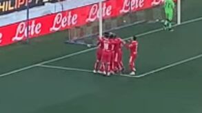 Mario Balotelli estreia-se na Serie B e em apenas 4 minutos marca um golo