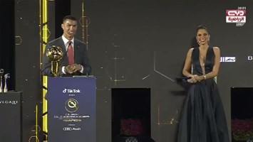 Cristiano Ronaldo recebe prêmio de melhor jogador do século em Dubai, futebol internacional