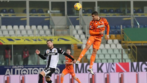 Cristiano Ronaldo GOAL Juventus Udinese 2-0 animated gif