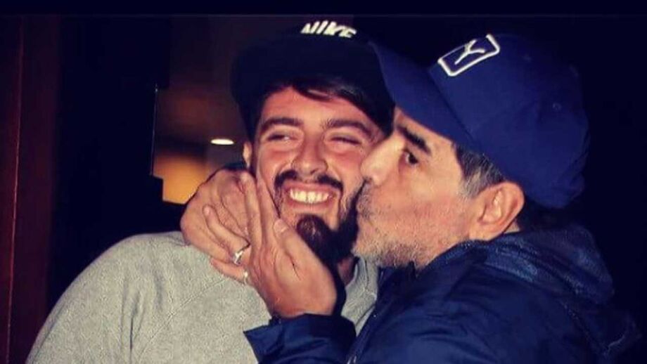 Filho de Maradona pede que seja retirada a camisola 10 nos clubes onde El Pibe jogou