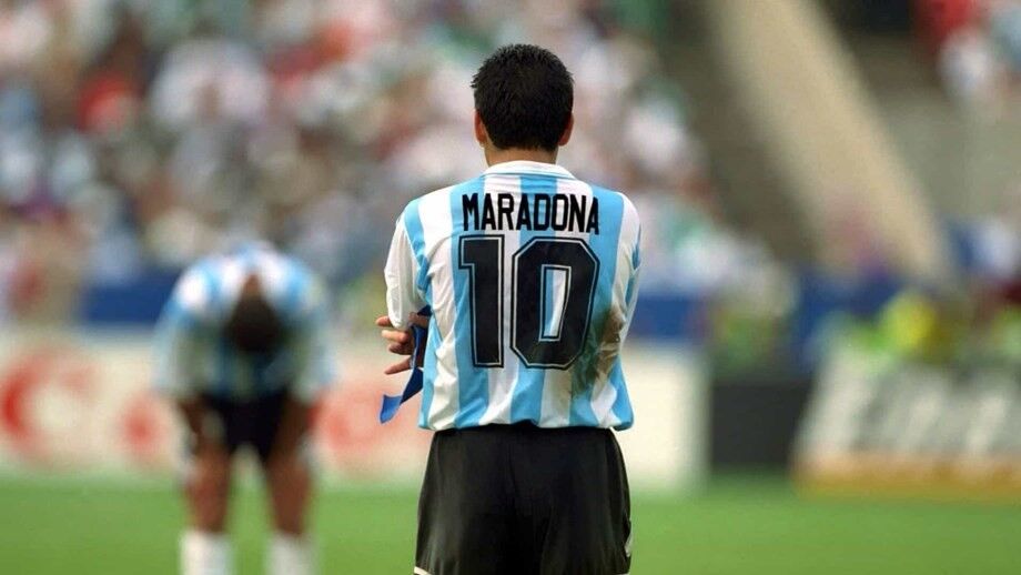 Bilardo ainda não sabe que Maradona morreu mas já há um plano para lhe contar