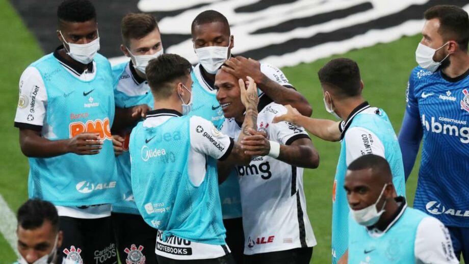 Taylor Swift lançou novo álbum e o Corinthians não perdeu: a tradição ainda é o que era