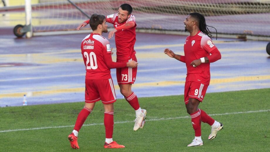 Vilafranquense-Arouca, 2-0: Um golo a abrir e outro a fechar para fugir ao fim da tabela