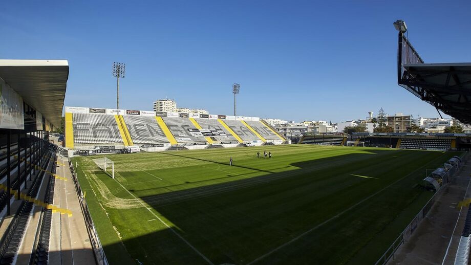 Jogo entre algarvios e flavienses adiado para outubro