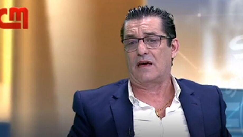 Ex-jogador muito crítico para com o árbitro