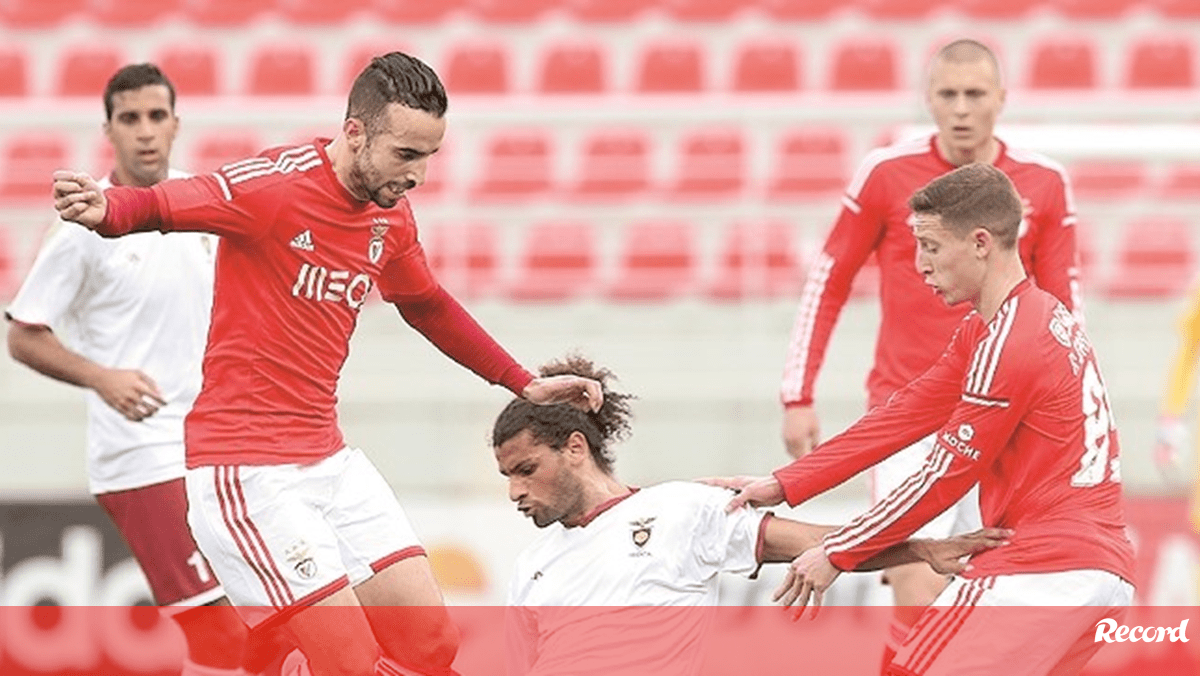 Nuno Santos Foi Extremo Com Amorim Em Dois Jogos No Benfica B Sporting Jornal Record