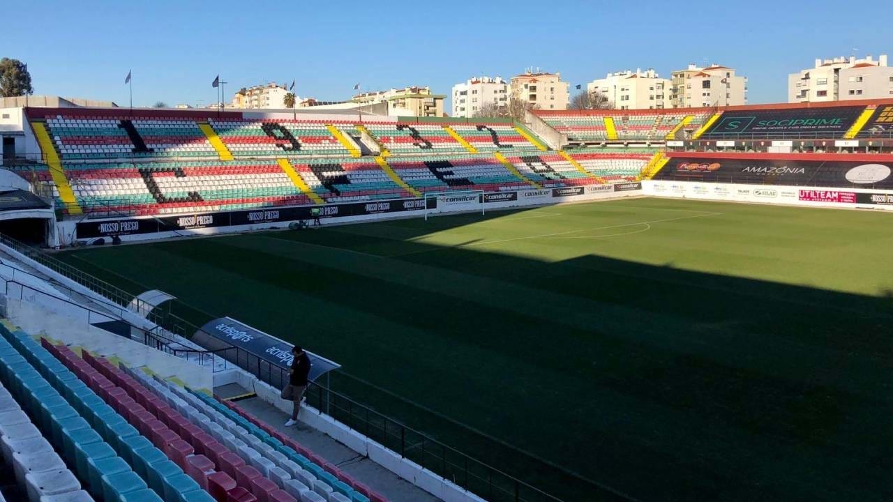 Estrela da Amadora pronto para receber o Benfica assim está o estádio