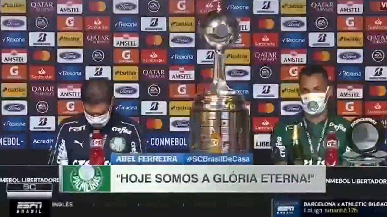 Abel Ferreira Chora Durante A Conferencia Sou Pior Pai Pior Filho Pior Marido Videos Jornal Record