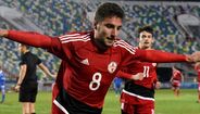 Zuriko Davitashvili (19 anos - Rubin Kazan/Rotor Volgograd) - Pensava-se que 2020 iria ser ano de explosão para este jovem georgiano, mas as coisas não correram bem como o esperado. Em agosto foi cedido ao Rotor Volgograd, onde não se tem destacado.