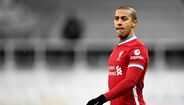 Médio-centro: Thiago Alcântara (Liverpool)