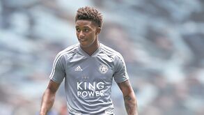 Demarai Gray sem pressa para decidir