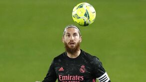 Sergio Ramos terá recusado proposta do Real Madrid: «Super equipa no PSG comigo e Messi»