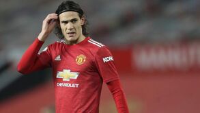 Conmebol solidária com Cavani após suspensão por racismo em Inglaterra