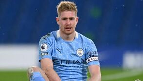 Ingleses dizem que Man. City ofereceu menos dinheiro a De Bruyne para contratar Messi