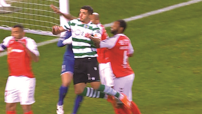 «Estas não são jogadas de VAR»: ex-árbitro espanhol analisa possíveis penáltis do Sporting-Sp. Braga