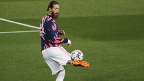 Real Madrid quer renovar com Sergio Ramos e baixar-lhe o salário em 10 por cento