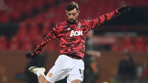 Roy Keane diz que Bruno Fernandes não deve ser comparado com Cantona. «Não fez grande coisa»