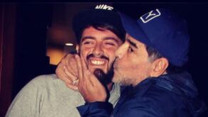 «Apenas três carros na herança?»: filho de Maradona desconfia do testamento e exige explicações