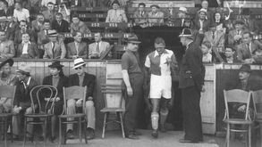 Quem foi Josef Bican, o maior goleador do Séc. XX e que Cristiano Ronaldo persegue