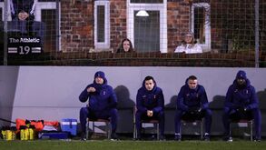 Sair de casa e encontrar Mourinho no relvado: o cenário no Marine-Tottenham