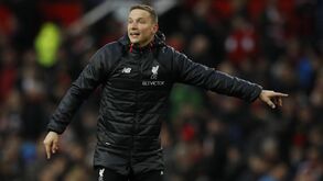 Adjunto de Klopp passou pelo FC Porto e assume: «Prometi nunca trabalhar no Benfica»