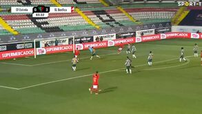 Waldschmidt saltou do banco e fez o quarto golo do Benfica na Amadora