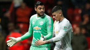 Limpeza no balneário do Manchester United: quem já tem guia de marcha