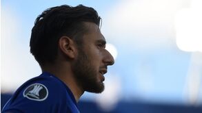 Salvio vive momento difícil com desilusão no Boca e fim do casamento