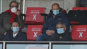 Luís Filipe Vieira esteve no Seixal a assistir ao Benfica B-Académica