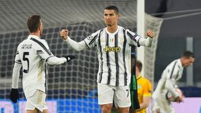 Liderança no balneário e relações com colegas: Arthur revela diferenças entre Messi e Ronaldo 