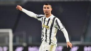 Cristiano Ronaldo enfrenta o outro pistoleiro da liga italiana 