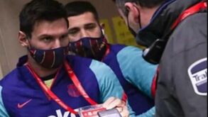 Barcelona perde, Messi é expulso e 'memes' fazem a festa