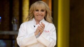 Ex-mulher de Maradona ganha o 'Masterchef' Argentina e recorda o antigo craque